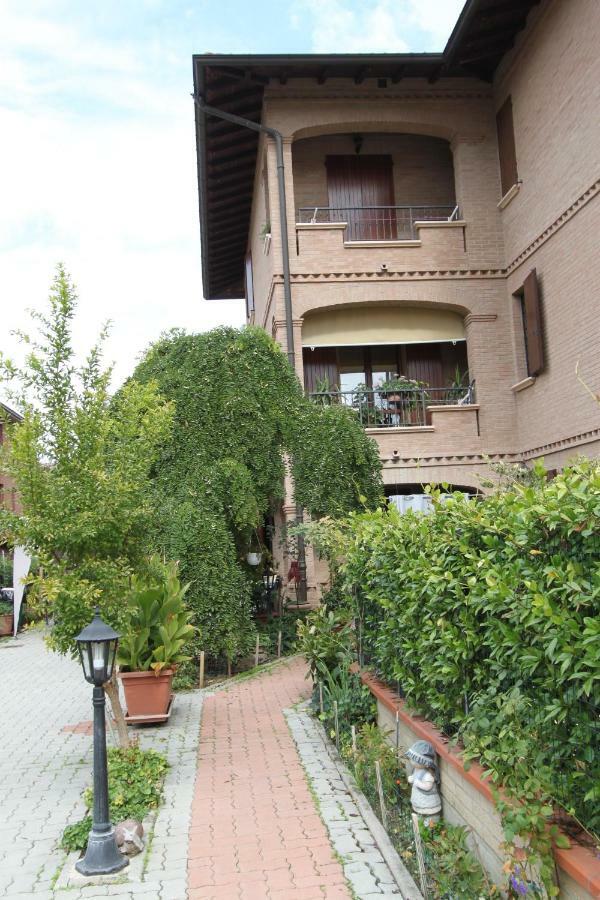 B&B Le Ragazze Sorbara Buitenkant foto